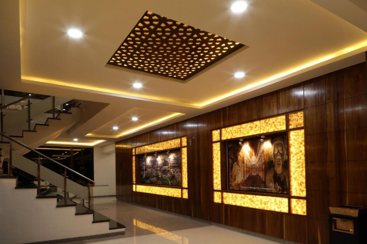Hotel Atithi, Aurangabad Bagian luar foto